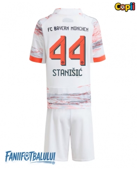 Bayern Munich Josip Stanisic #44 Echipament de Fotbal Replică 2025-26 Copii Deplasare (+ Șorturi)